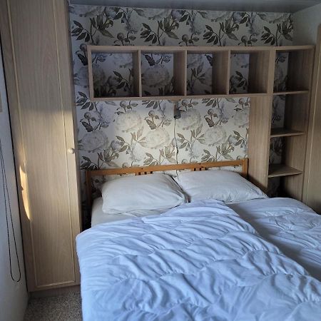 Camping De Blauwe Reiger Pieterzijl المظهر الخارجي الصورة